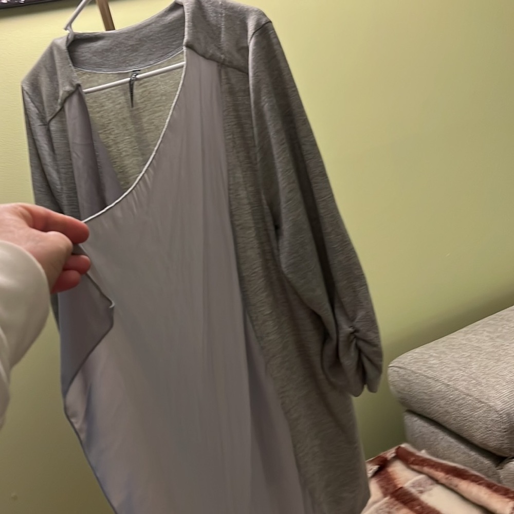 Massing Women’s cardigan with sheer silky drape front size XL - Picture 4 of 7